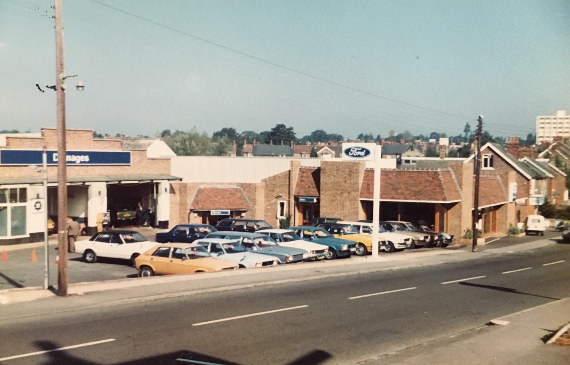 Dinnages Ford Dealer