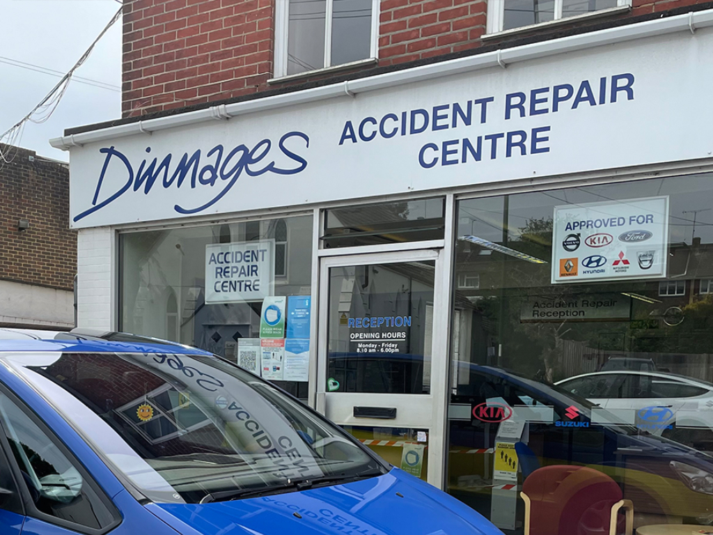 Dinnages Accident Repair - Haywards Heath